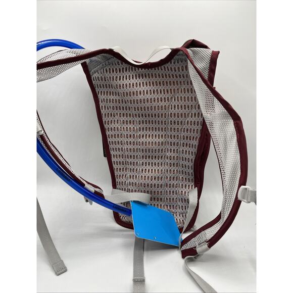 CamelBak Womens HydroBak Hydration Pack backpack Burgundy/Silver 50 oz NEW